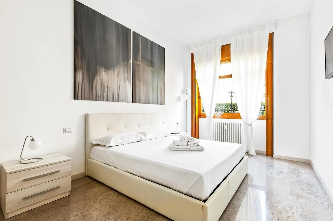 Istria & Zara Flat With Private Parking Διαμέρισμα Μιλάνο