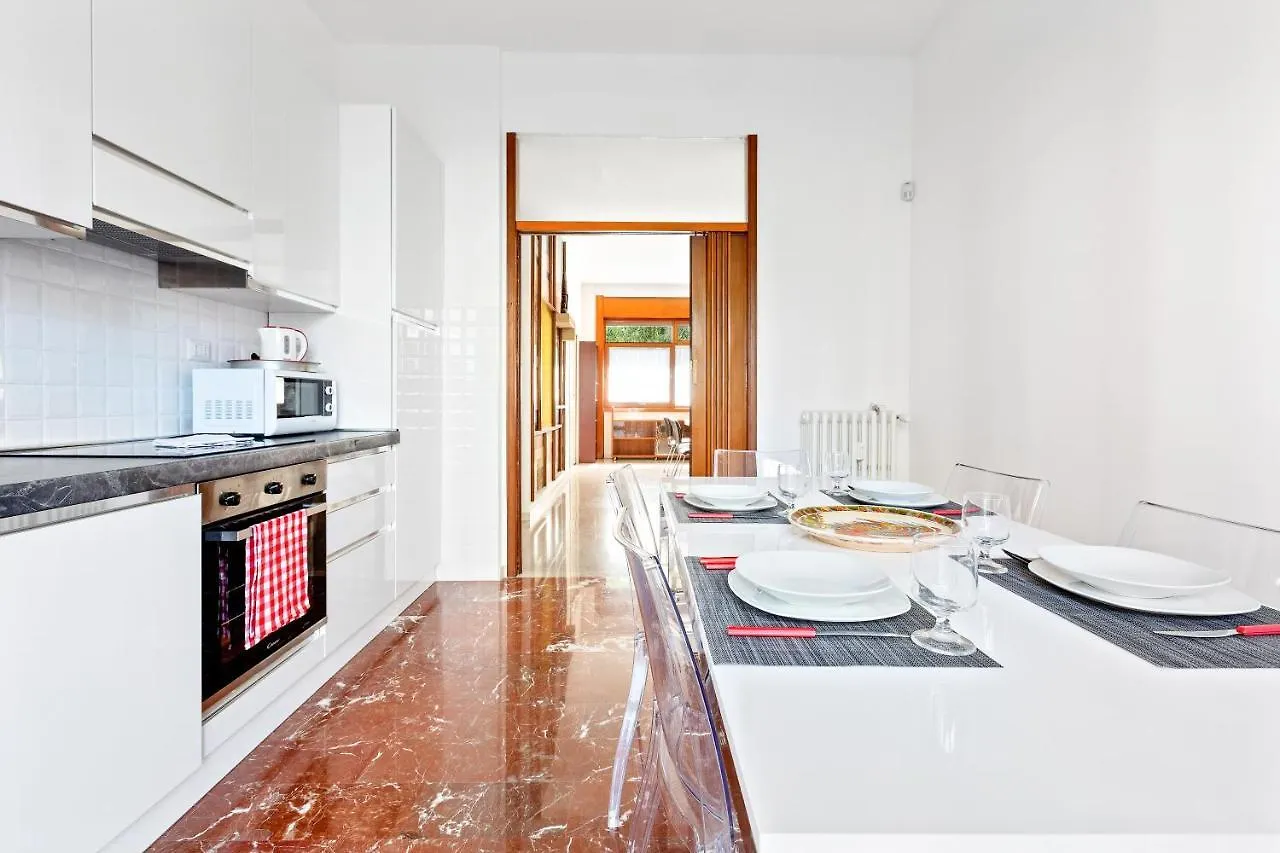 דירות מילאנו Istria & Zara Flat With Private Parking